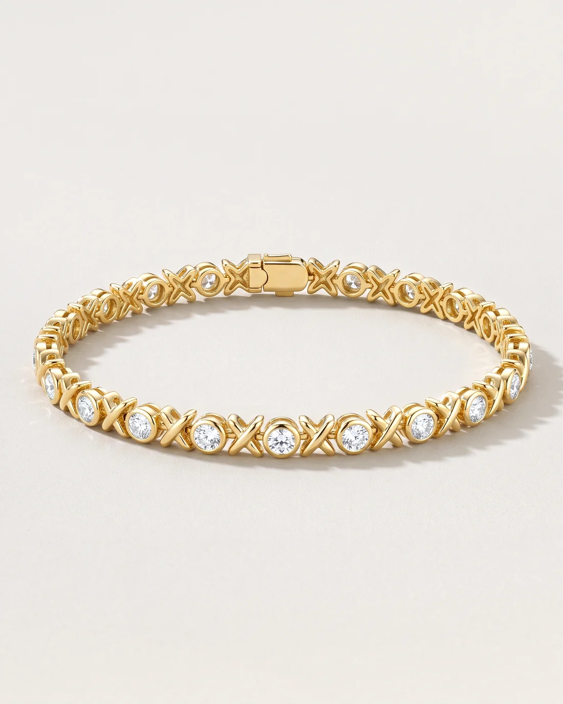 ORTIGAS Cross Link Line bracelet, front view