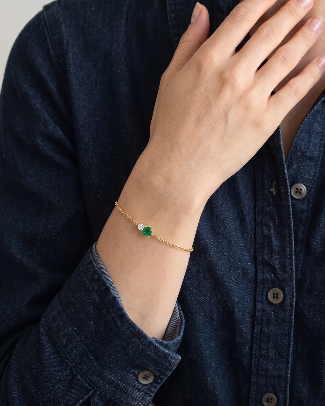 ORTIGAS Emerald Chain bracelet, worn on the wrist