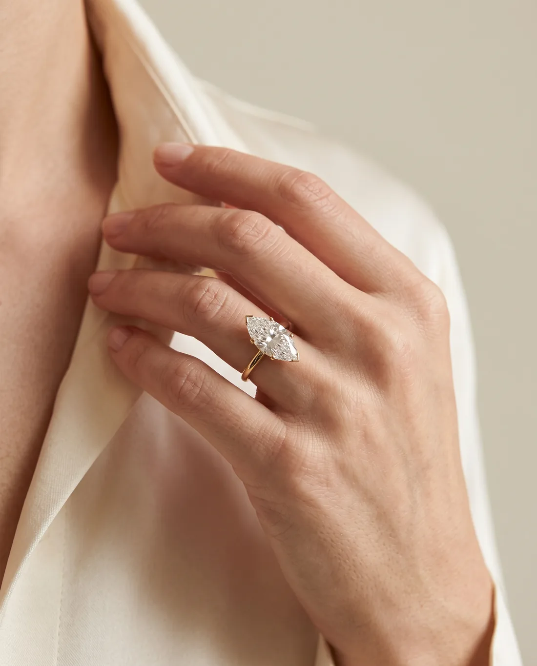 ORTIGAS Marquise ring, worn on the hand