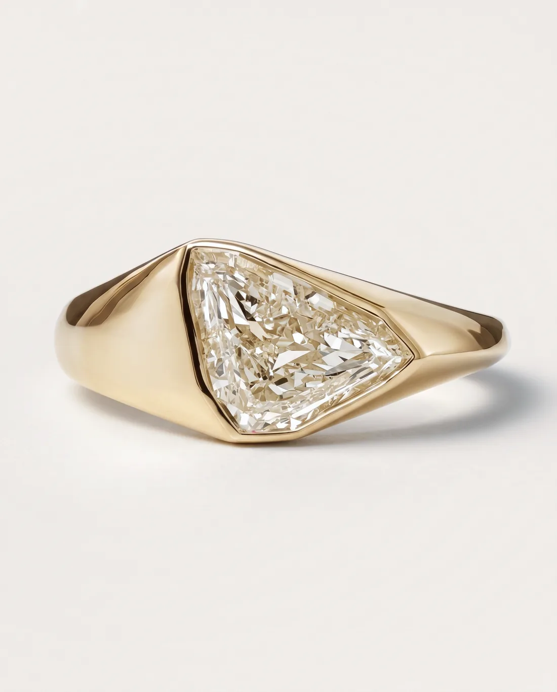 ORTIGAS Shield Signet ring, front view